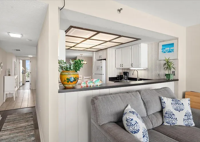Century I With Ocean Views & Outdoor Pool! *