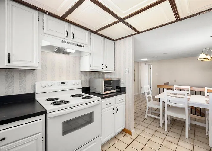 Century I With Ocean Views & Outdoor Pool! Ferienhaus *