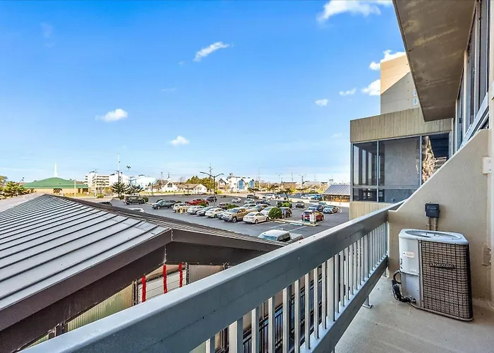 Century I With Ocean Views & Outdoor Pool! Ferienhaus *