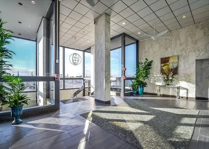 Century I With Ocean Views & Outdoor Pool! *